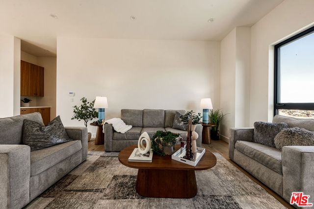 22328 S Summit Ridge Circle, Chatsworth, CA 91311