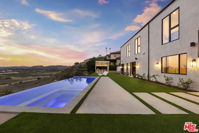 22328 S Summit Ridge Circle, Chatsworth, CA 91311