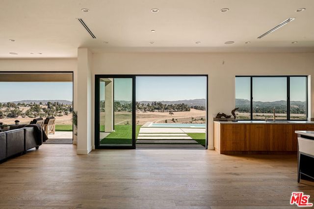 22328 S Summit Ridge Circle, Chatsworth, CA 91311
