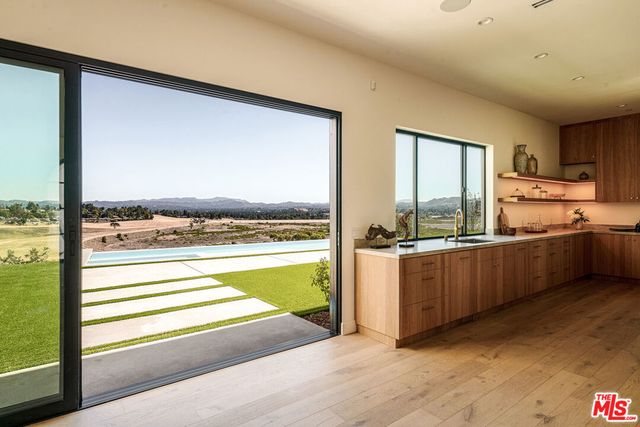 22328 S Summit Ridge Circle, Chatsworth, CA 91311