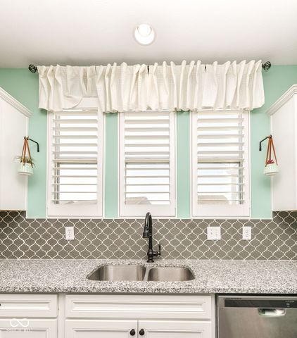 13442 Mosaic Street, Fishers, IN 46037