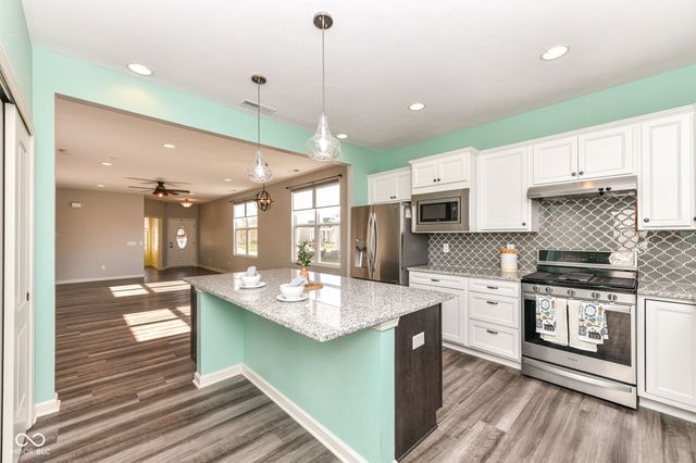 13442 Mosaic Street, Fishers, IN 46037