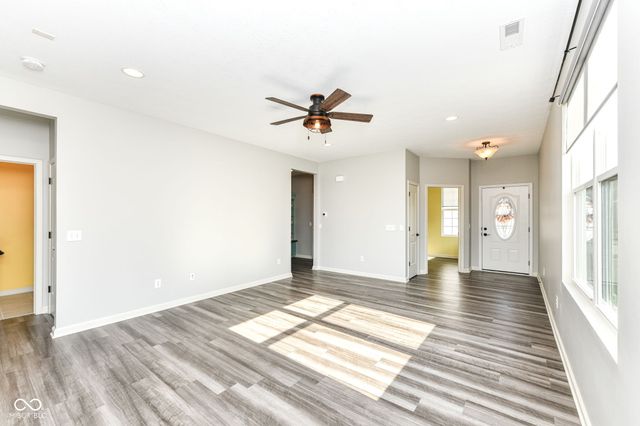 13442 Mosaic Street, Fishers, IN 46037