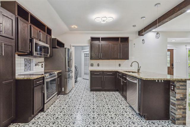 10207 Shelburne Drive, Dallas, TX 75227