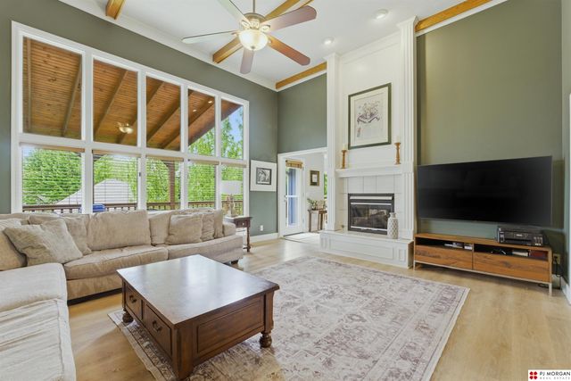 412 S 159th Avenue, Omaha, NE 68116