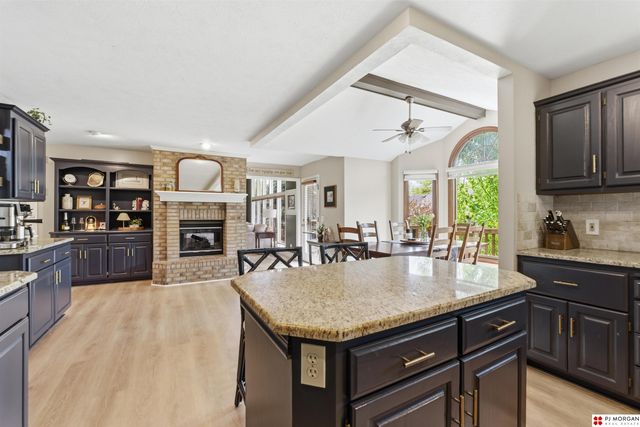 412 S 159th Avenue, Omaha, NE 68116