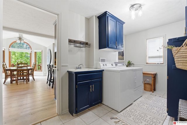 412 S 159th Avenue, Omaha, NE 68116