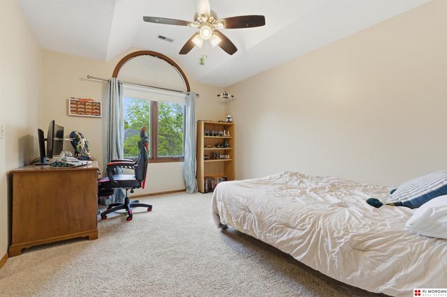 412 S 159th Avenue, Omaha, NE 68116