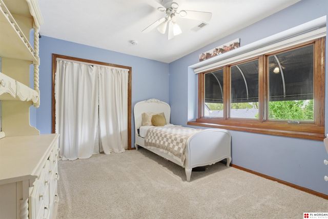 412 S 159th Avenue, Omaha, NE 68116