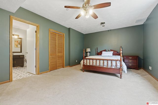 412 S 159th Avenue, Omaha, NE 68116