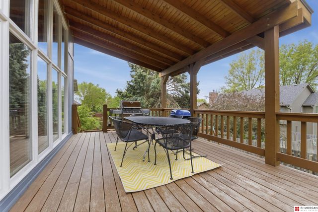 412 S 159th Avenue, Omaha, NE 68116