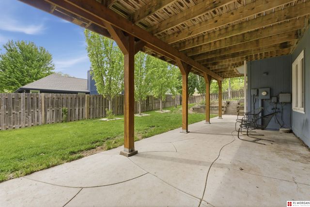 412 S 159th Avenue, Omaha, NE 68116
