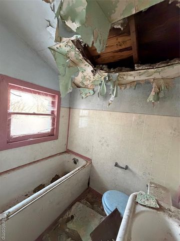 15104 Ardmore Street, Detroit, MI 48227