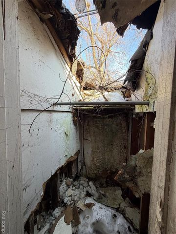 15104 Ardmore Street, Detroit, MI 48227