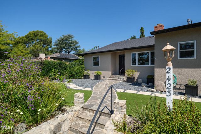 2423 Laughlin Avenue, La Crescenta, CA 91214