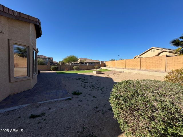 22198 W TWILIGHT Trail, Buckeye, AZ 85326