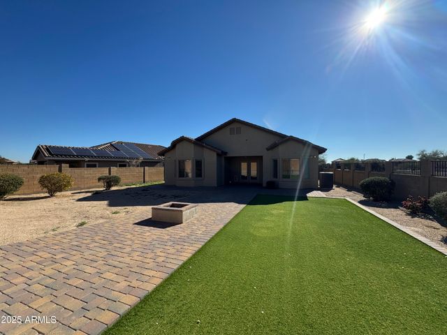 22198 W TWILIGHT Trail, Buckeye, AZ 85326