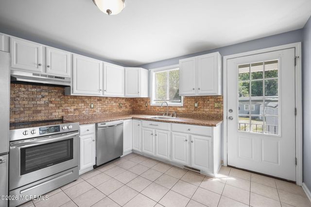 804 Nutswamp Road Front, Red Bank, NJ 07701