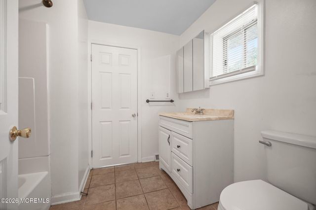 804 Nutswamp Road Front, Red Bank, NJ 07701
