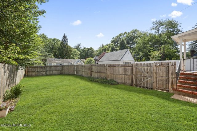 804 Nutswamp Road Front, Red Bank, NJ 07701
