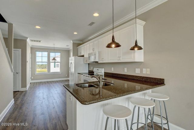 106 Egret Landing Court A, Surf City, NC 28445