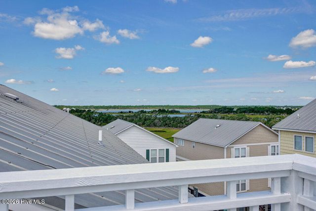 106 Egret Landing Court A, Surf City, NC 28445