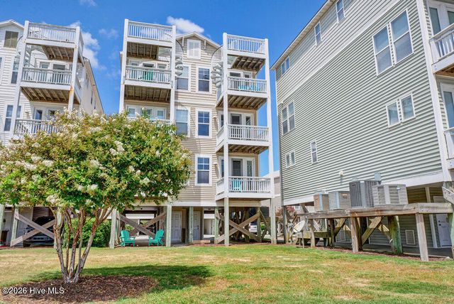 106 Egret Landing Court A, Surf City, NC 28445