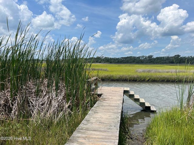 106 Egret Landing Court A, Surf City, NC 28445