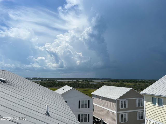 106 Egret Landing Court A, Surf City, NC 28445