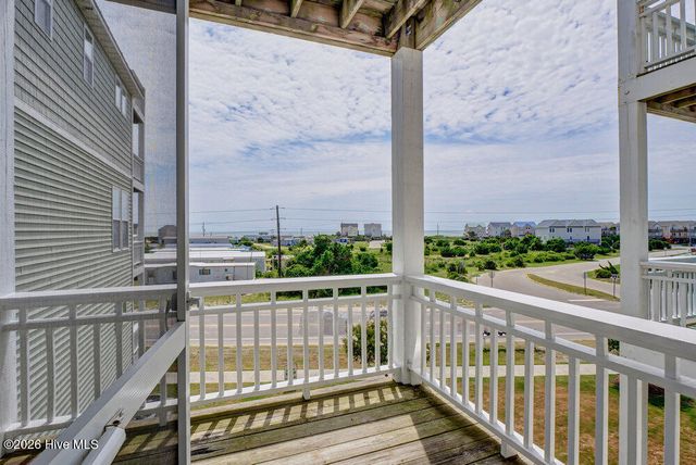106 Egret Landing Court A, Surf City, NC 28445