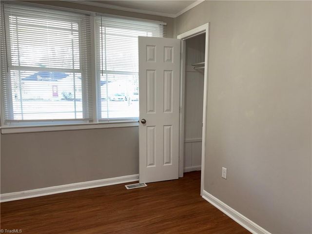 1211 Cedrow Drive, High Point, NC 27260