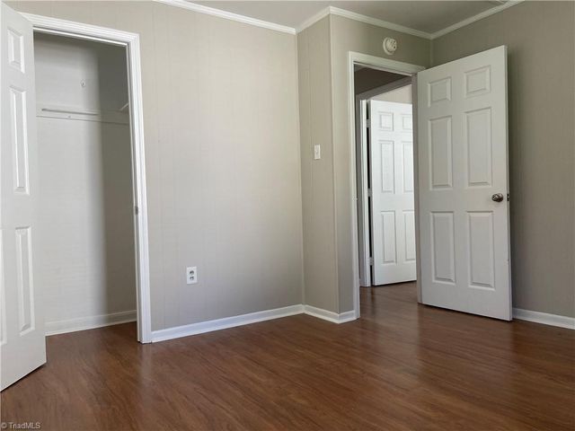 1211 Cedrow Drive, High Point, NC 27260