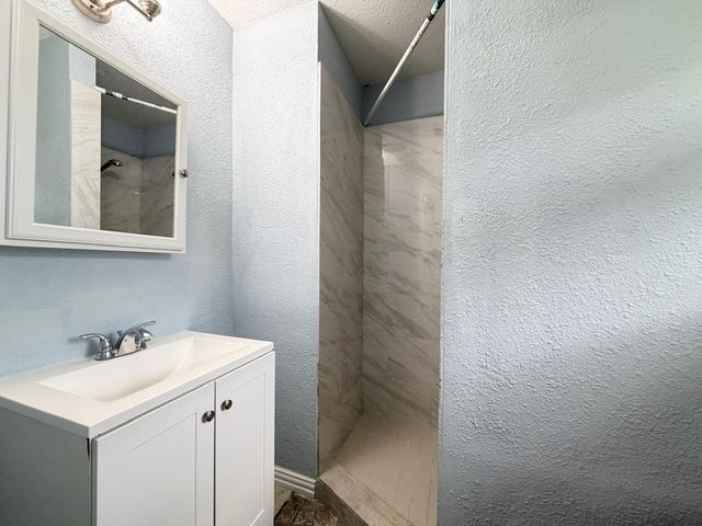 5503 Bertellis Lane, Houston, TX 77091