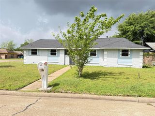 5503 Bertellis Lane, Houston, TX 77091