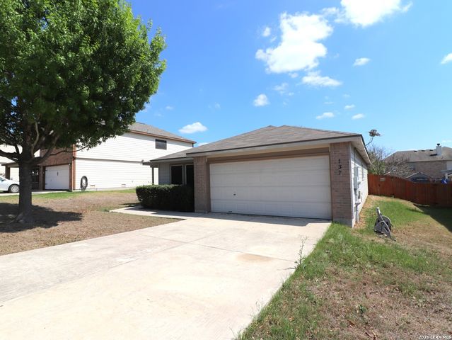 137 Willow Brook, Cibolo, TX 78108