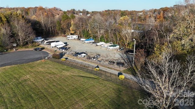 104 Hickory Hill Road, Mooresville, NC 28117