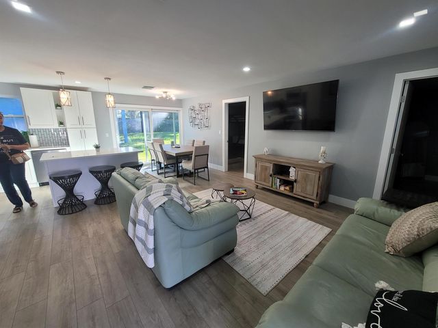 106 E Chandler Road, West Palm Beach, FL 33406