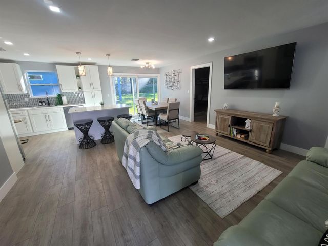 106 E Chandler Road, West Palm Beach, FL 33406