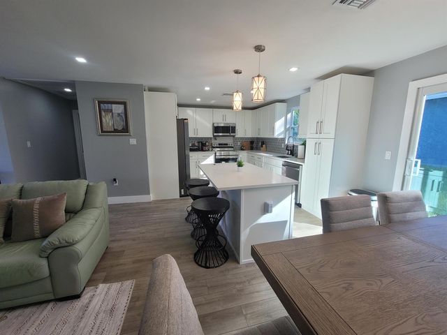106 E Chandler Road, West Palm Beach, FL 33406