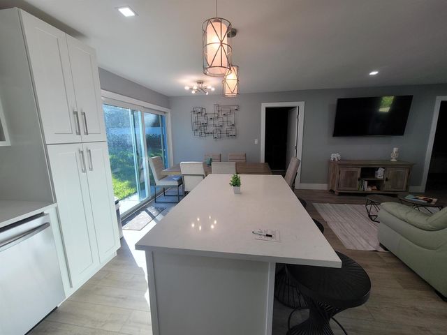 106 E Chandler Road, West Palm Beach, FL 33406