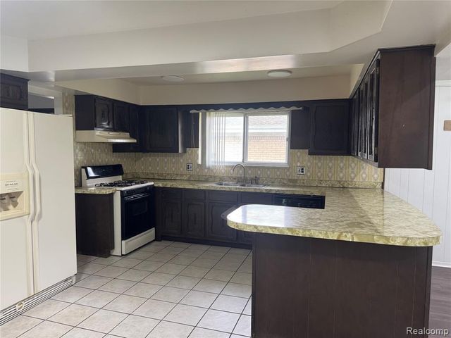4110 Rose Mary Drive, Sterling Heights, MI 48310