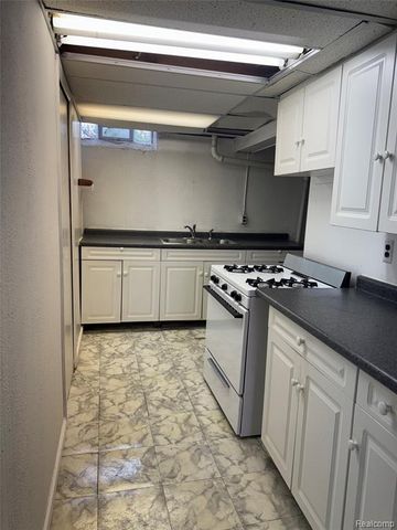 4110 Rose Mary Drive, Sterling Heights, MI 48310