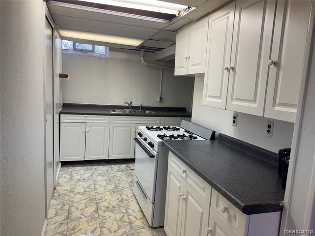 4110 Rose Mary Drive, Sterling Heights, MI 48310