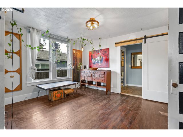 5816 Se 84TH Ave, Portland, OR 97266