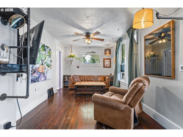 5816 Se 84TH Ave, Portland, OR 97266