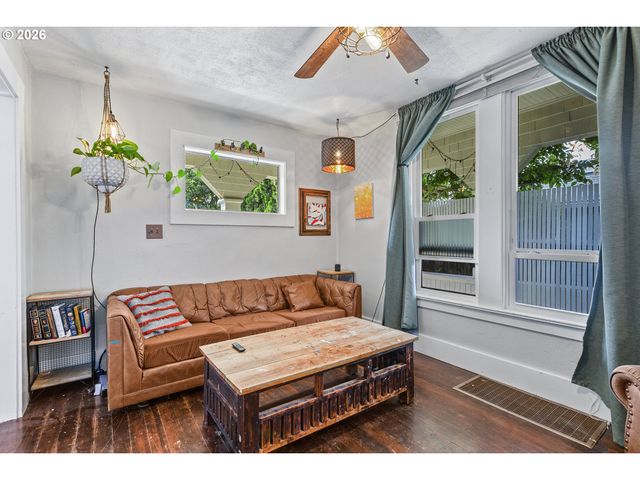 5816 Se 84TH Ave, Portland, OR 97266