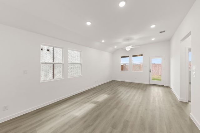 5933 Laurel Lake Lane, Pilot Point, TX 76258