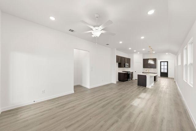 5933 Laurel Lake Lane, Pilot Point, TX 76258