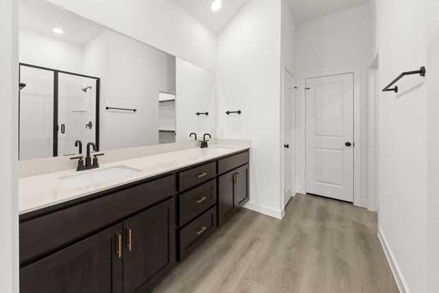 5933 Laurel Lake Lane, Pilot Point, TX 76258