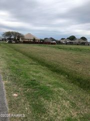 300 N Domingue Road, Lafayette, LA 70506